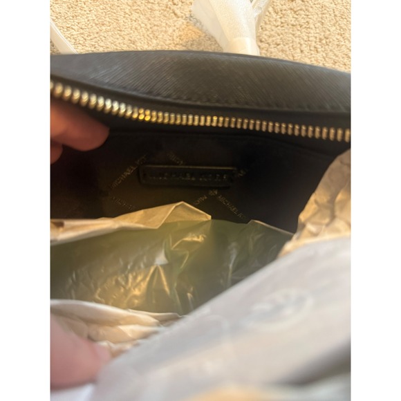 NWT Michael Kors Jet Set Large Crossbody Black Saffiano Leather Gold Chain Chic! - Picture 8 of 10